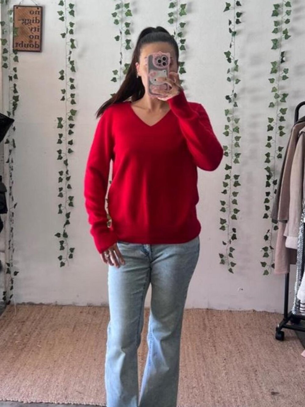 Only Mine cherry red 2-ply 100% cashmere vneck sweater size L